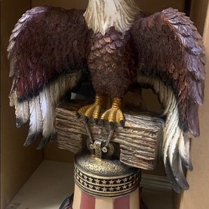 America Bold Eagle Statue